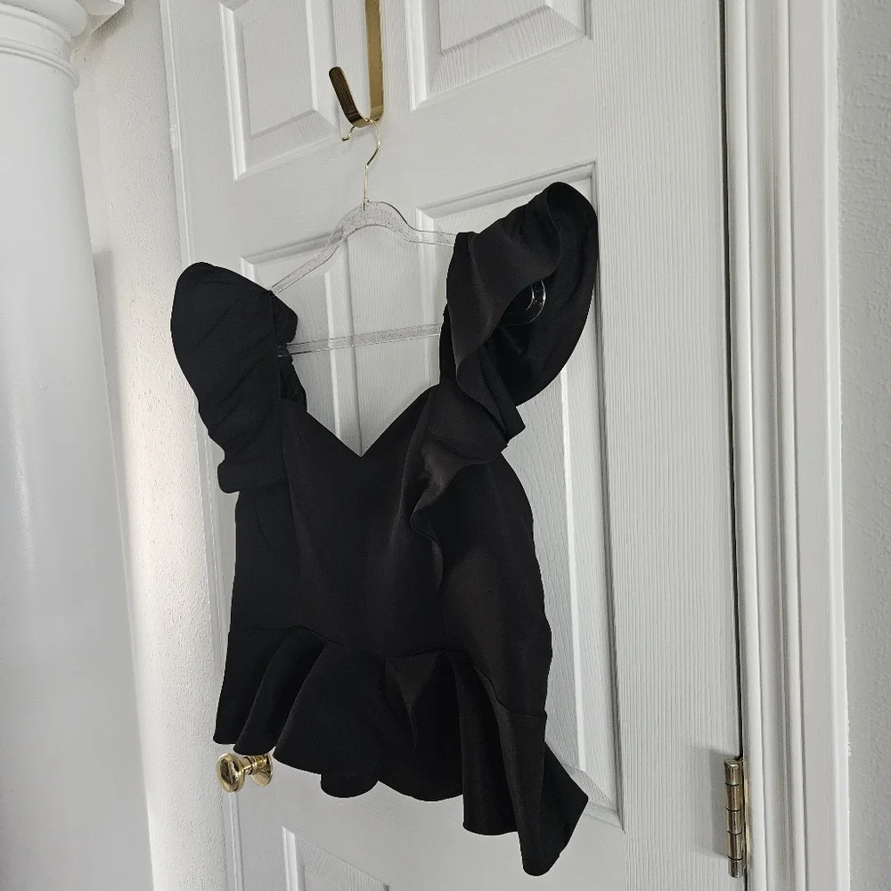 NWOT Express Flutter Sleeve Peplum Ruffle Top - Picture 2 of 9